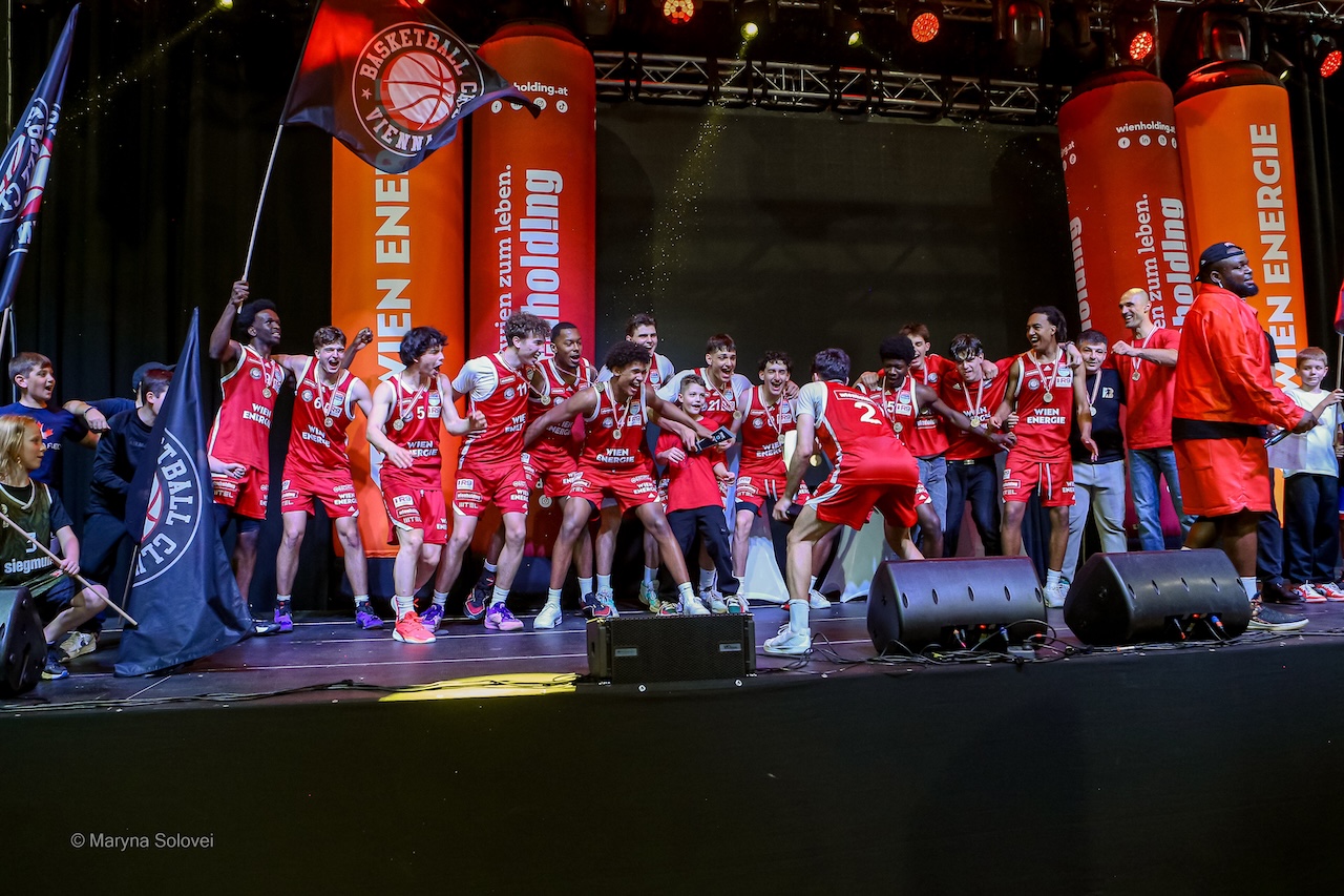 U19SL: WIR SIND STAATSMEISTER! STAZIC BUZZER-BEATER VOLLENDET PERFEKTE SAISON!