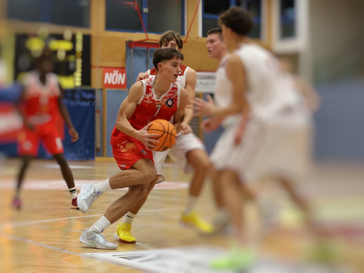 U16SL: FURIOSE AUFHOLJAGD SICHERT EINZUG INS SEMIFINALE