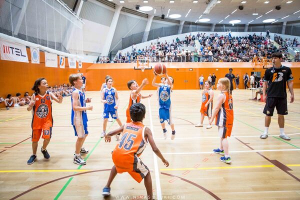 Basketball-143