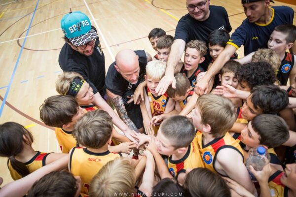 Basketball-154
