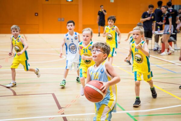 Basketball-159