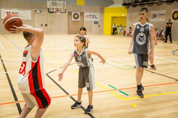 Basketball-165