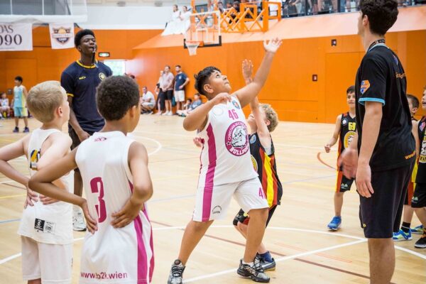 Basketball-166