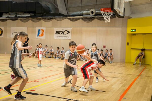 Basketball-166