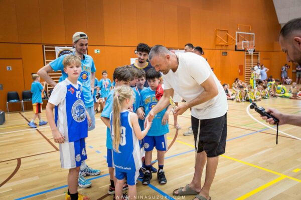 Basketball-228