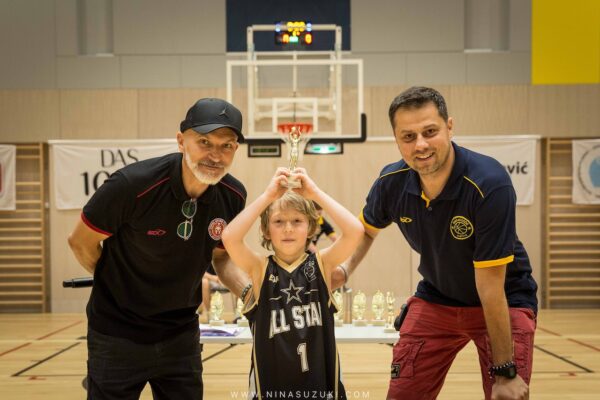 Basketball-257