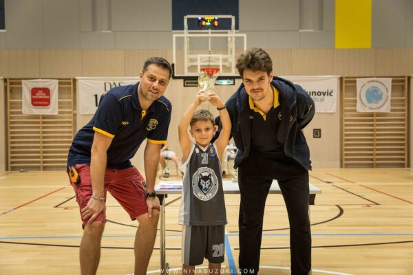 Basketball-266